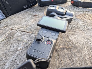 Az Osmo Pocket 4P összes kezelőszerve az előlapon található