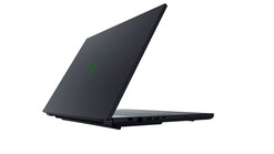 Razer Blade 18 játék laptop hátsó szög (Kép forrása: Razer PR)