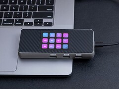 A KiknaBox egy dokkolóállomás kijelzővel és makrókkal (Kép forrása: gyártó)