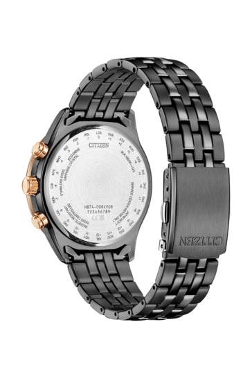 A Citizen Eco-Drive-BY1036-53L hátoldala, amelyen látható a fekete rozsdamentes acél szíj és a tok hátoldalán található UTC városkódok.