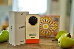 Az Honor az X80 Pro Max-ot csupán egy hátsó kamerával szerelte fel, de az akkumulátor és a kijelző bőven kompenzálja ezt.