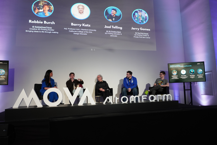 Alkotók és pedagógusok csatlakoztak, hogy megvitassák az AtomForm Palette 300-at