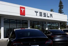 Tesla szervizközpont. A vállalat mesterséges intelligenciát használ ügyfélszolgálatának javítására (Kép forrása: Justin Sullivan/Getty Images)