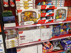 Pokémon TCG gyűjtői termékek a Target áruházban