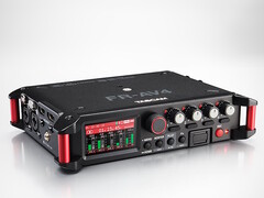 A TASCAM FR-AV4 négy csatornás, 32 bites, 192 kHz-es lebegő hangot és pontos időkódgenerálást kínál a készítőknek egy robusztus terepi felvevőben. (Kép forrása: TASCAM)