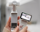 Az Insta360 Luna Ultra levehető távirányítóval rendelkezik, érintőképernyővel.