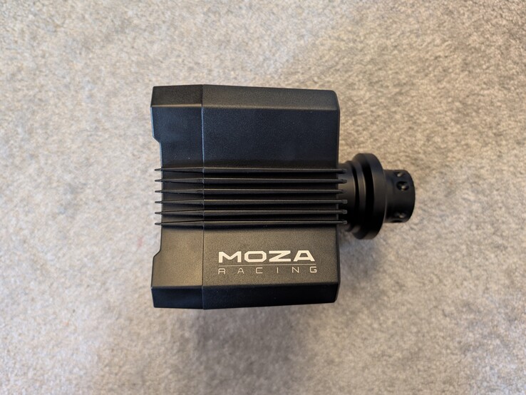 Moza R5 tengelytáv.