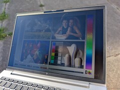 Kültéren, közvetlen napfényben