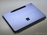 A 12 hüvelykes Surface Pro 90 Hz-es kijelzővel rendelkezik.