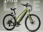 A Lectric XPress Lite e-bike fenyőzöld színváltozatban