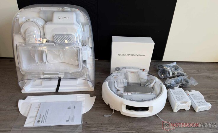 A DJI Romo P2 Clean More Combo csomag tartalma
