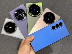 A jelenlegi könyv stílusú összecsukható okostelefonok, köztük a nemrég megjelent X Fold5, Find N5 és Galaxy Z Fold7, balról jobbra. (Kép forrása: Xiaobai értékelés)
