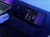 A KeyGo egy teljes billentyűzetet kombinál egy 12,8 hüvelykes érintőképernyős kijelzővel 249 dollárért. (Kép forrása: Kickstarter)  