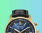 A Citizen új Racing Chronograph modellje kék számlapot párosít aranyszínű tokkal.