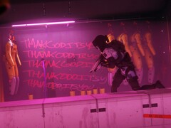 A Marathon 1.0.5-ös frissítése hozzáadja a Cryo Archívumot, és jelentős változásokat hoz a harcban, a felhasználói felületen, a fegyverekben, a modokban és a hangchatben.