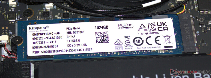 A rendszer meghajtóként egy PCIe 4 SSD szolgál.