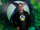 Phil Spencer, a Microsoft Gaming vezérigazgatója az Xbox háttere előtt (Kép forrása: Xbox Wire)