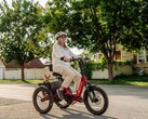 A Velotric Triker e-trike 750 W-os motorral rendelkezik, 90 Nm nyomatékkal és 1300 W csúcsteljesítménnyel (Kép forrása: Velotric)