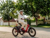 A Velotric Triker e-trike 750 W-os motorral rendelkezik, 90 Nm nyomatékkal és 1300 W csúcsteljesítménnyel (Kép forrása: Velotric)