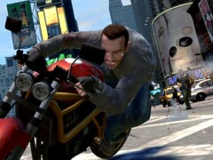 Egy kép a GTA IV-ből, amelyen Niko Bellic látható egy piros motorkerékpáron. (Kép forrása: Steam) 