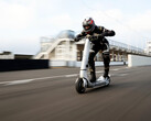 A Bo The Turbo 24.000 W-os kettős motorral rendelkezik, és 160 km/órás (100 mph) végsebességet kínál (Kép forrása: Bo)