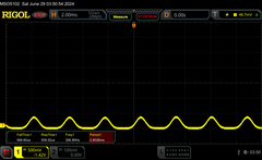 PWM: 2/10 fényerő, ~360 Hz