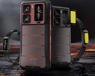 Az Oukitel WP300-nak van egy nagy erőssége: a félig moduláris felépítése. Fényes világítás és másodlagos kijelző tartozik hozzá. (Kép forrása: Oukitel)