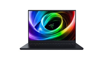 Razer Blade 16 elülső szögből (Kép forrása: Razer PR)