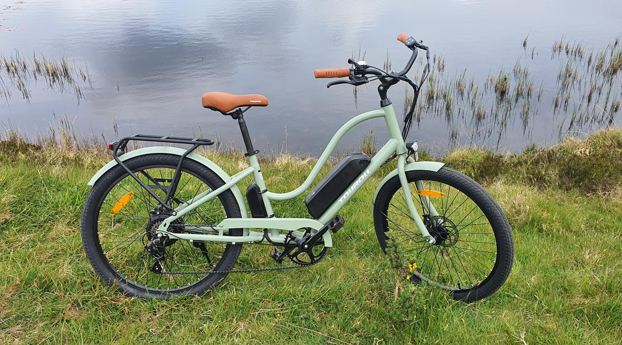 Stílusos és rendkívül megfizethető e-bike tisztességes hatótávolsággal - Touroll B2 a teszten