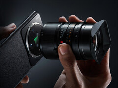 A Xiaomi 17 Ultra úgy nézhet ki, mint egy DSLR fényképezőgép. A képen: 12S Ultra koncepció. (Kép forrása: Xiaomi)