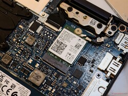 Az Intel Wi-Fi 6E AX211 kártya nagy adatátviteli sebességet tesz lehetővé
