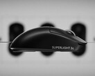 Logitech G Pro X Superlight 2c kompakt játékegér oldalról. (Kép forrása: Logitech)