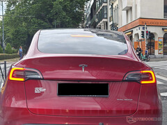 Tesla Model 3 Anti-Musk matricával. (Kép forrása: Notebookcheck)