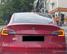 Tesla Model 3 Anti-Musk matricával. (Kép forrása: Notebookcheck)