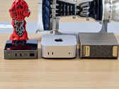 A Sipeed MaixStation mini-PC-jét (bal szélen) úgy harangozzák be, mint a helyi AI-feldolgozás leendő erőgépét, köszönhetően az Axera AX8860P chipjének