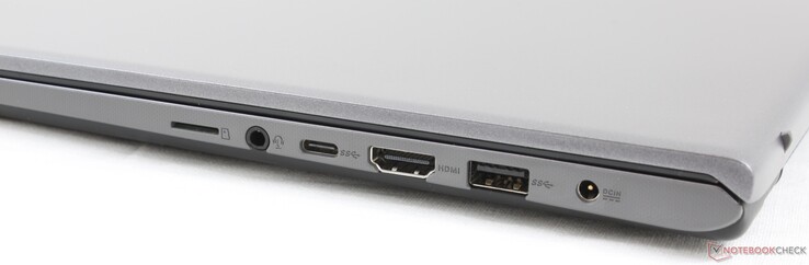 Right: MicroSD reader, 3.5 mm combo audio, USB Type-C 3.1 Gen. 1, HDMI, USB Type-A 3.1 Gen. 1, AC adapter