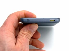 Míg a Baseus PicoGo AM41 power bank különösen karcsú, 5000 mAh kapacitású