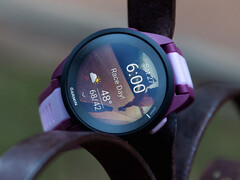 A Forerunner 165 egyike annak az öt okosórának, amelyekhez a Garmin kiadta a 24.12-es szoftververziót. (Kép forrása: Garmin)