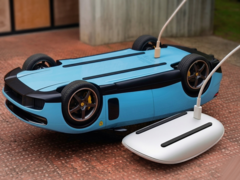 Egyesek szerint a Ferrari Luce egy Apple Magic Mouse-ra hasonlít.