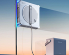 Az Ecovacs Winbot W2S Omni (képünkön) új ablaktisztító robotjának energiaellátását egy 4500 mAh-s akkumulátor biztosítja. (Kép forrása: Ecovacs sajtóközleménye)