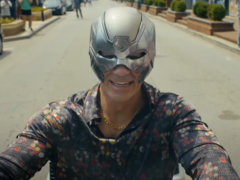 John Cena a Peacemaker szerepében a Peacemaker 2. évadának hivatalos trailerében (kép forrása: DC YT)