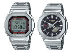 A bal oldalon a Casio G-Shock GMW-B5000D-1CJF, a jobb oldalon pedig a Casio G-Shock GM-B2100SD-1CJF látható. (Kép forrása: Great G-Shock World)