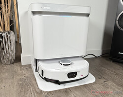 Eureka J15 Max Ultra töltés közben