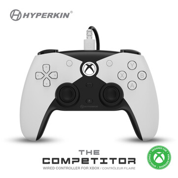 Hyperkin The Competitor fehér színben. (Kép forrása: Hyperkin)