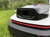 A kamera és a LED egy vigyorgó arcot alkotnak