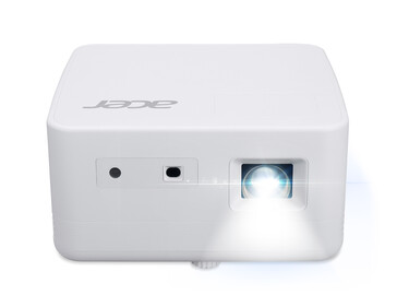 A PD1810 és távirányítója. (Forrás: Acer)