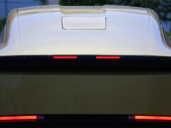 Starlink-antenna beépítésű Cybercab