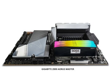 Gigabyte Z890 Aorus Master alaplapba szerelt XFinity+ készlet. (Kép forrása: V-color)