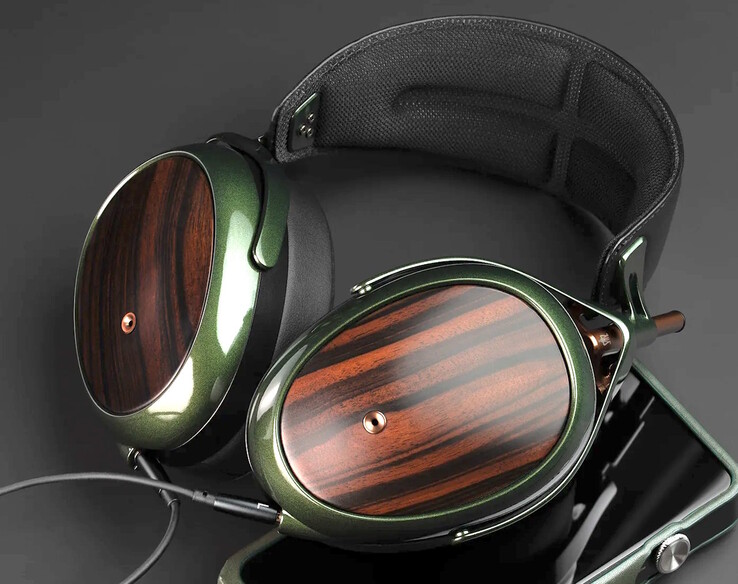 A Meze Audio Strada kézzel készült makasszár ébenfából. (Kép forrása: Meze Audio)