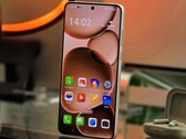 Oppo Find X8 Ultra felülvizsgálat. (Kép forrása: Marcus Herbrich/Notebookcheck)
